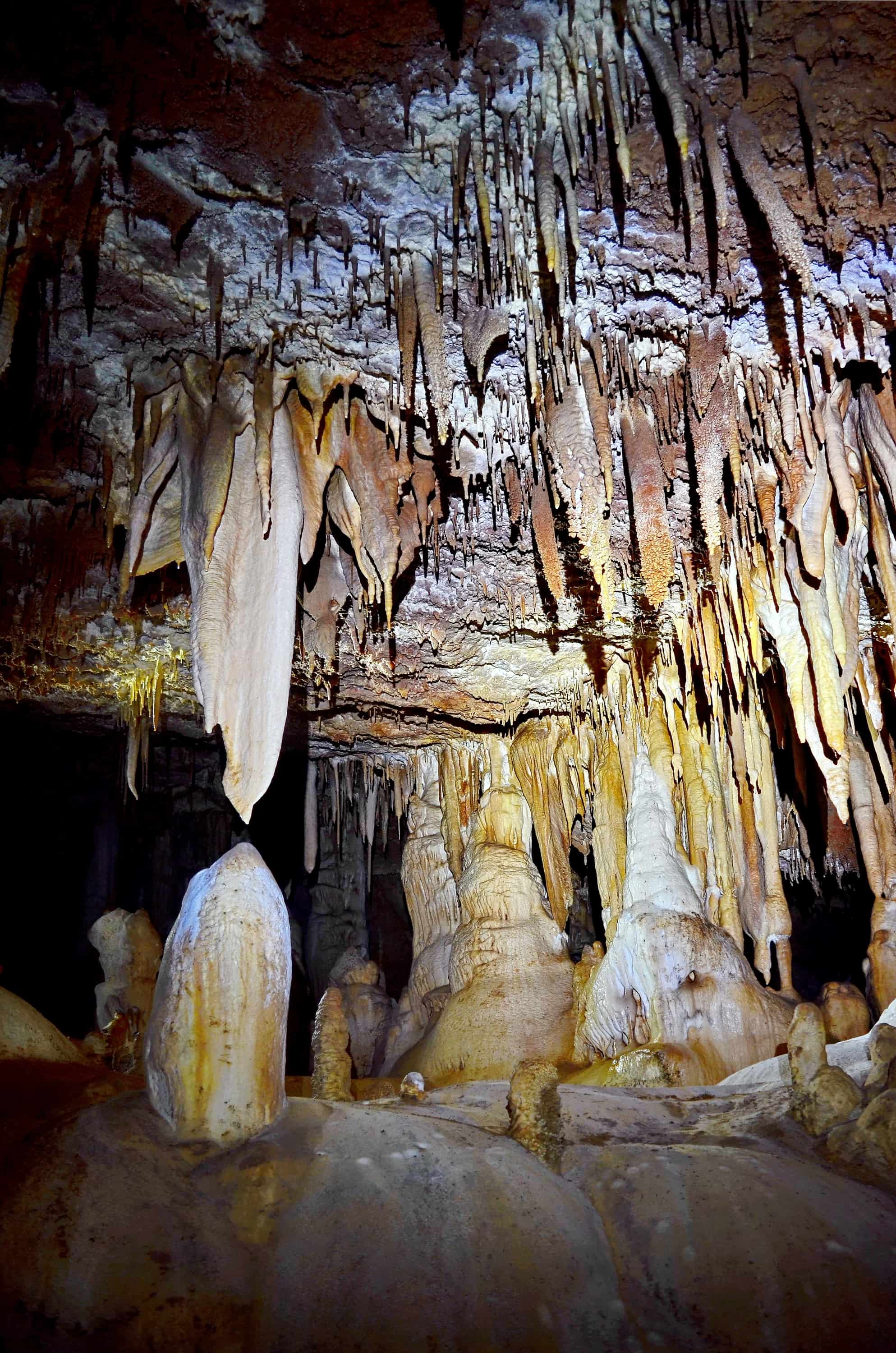 The cave of the dragon - photo: Vrachanski Balkan Nature Park