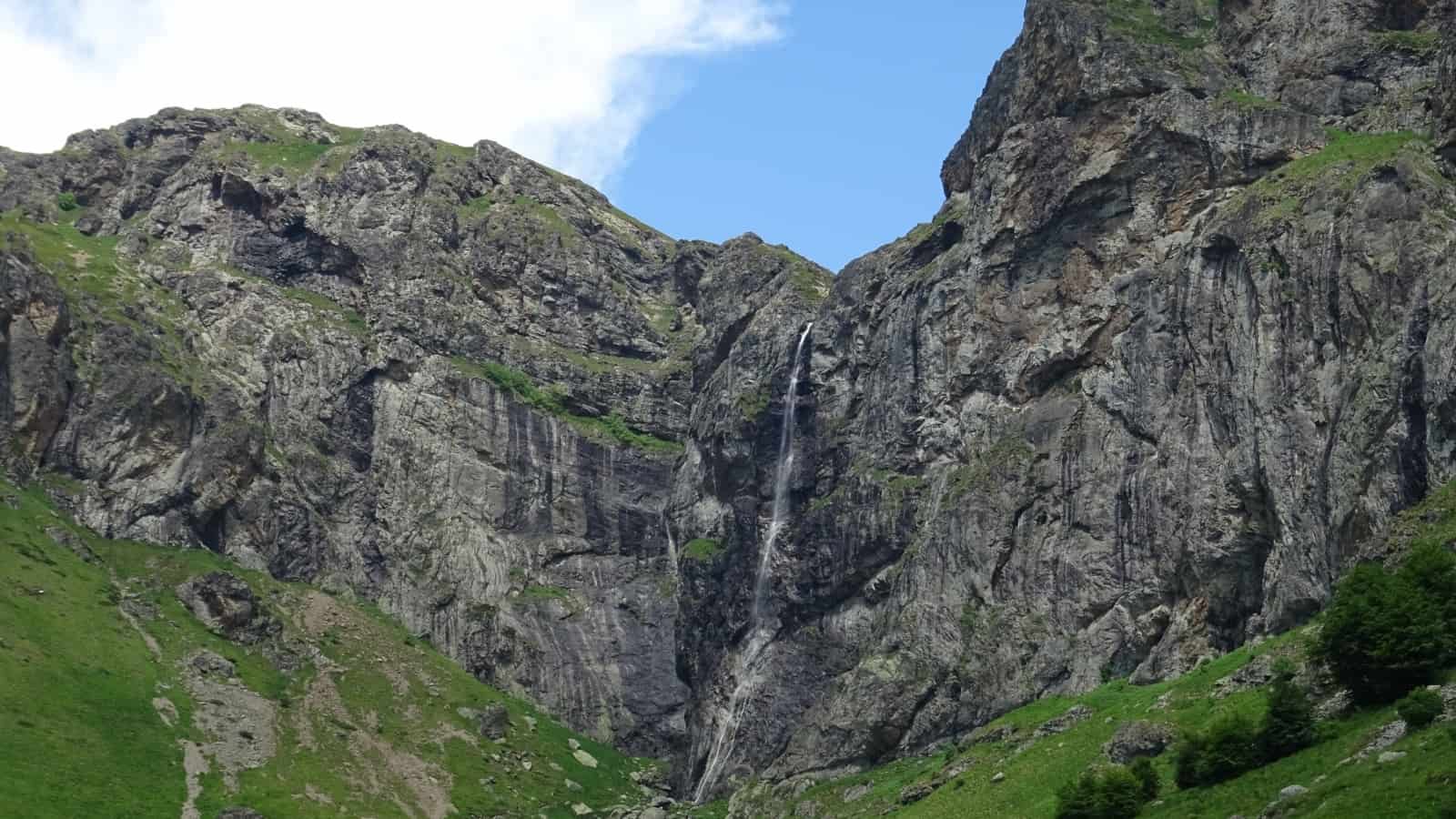 Rayskoto praskalo waterfall - photo: Central Balkan National Park