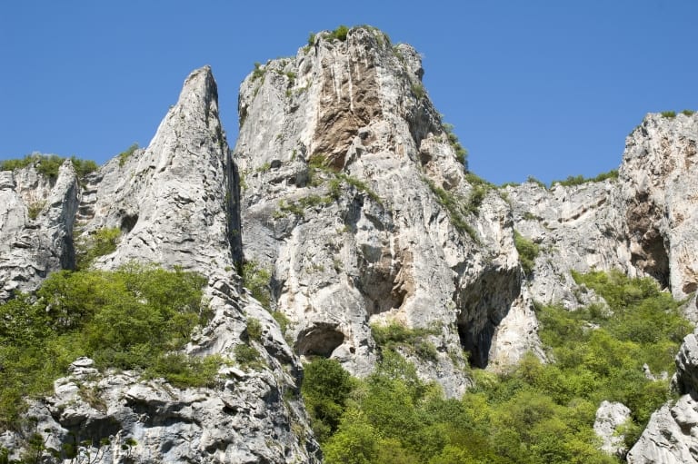Limestone rocks in Monastery gorge - photo: Vrachanski Balkan Nature Park