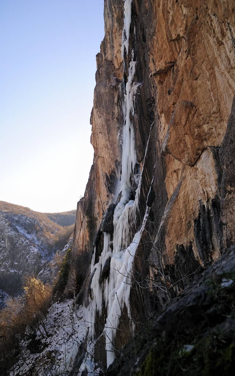 Shopkata waterfall - photo: Vrachanski Balkan Nature Park